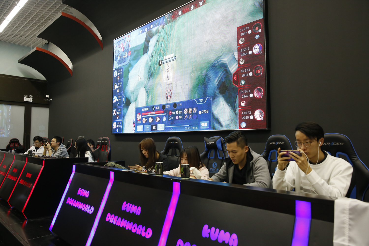 在 VCT 2025： EMEA 第一阶段淘汰赛后， trexx 和 Derke 之间的内部裂痕在 Team Vitality 中浮出水面